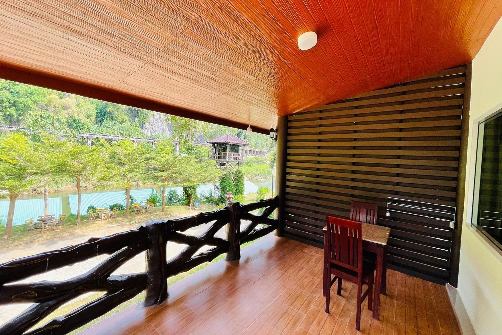 Baan Rim Kwai Paerimnam Resort Канчанабури Екстериор снимка