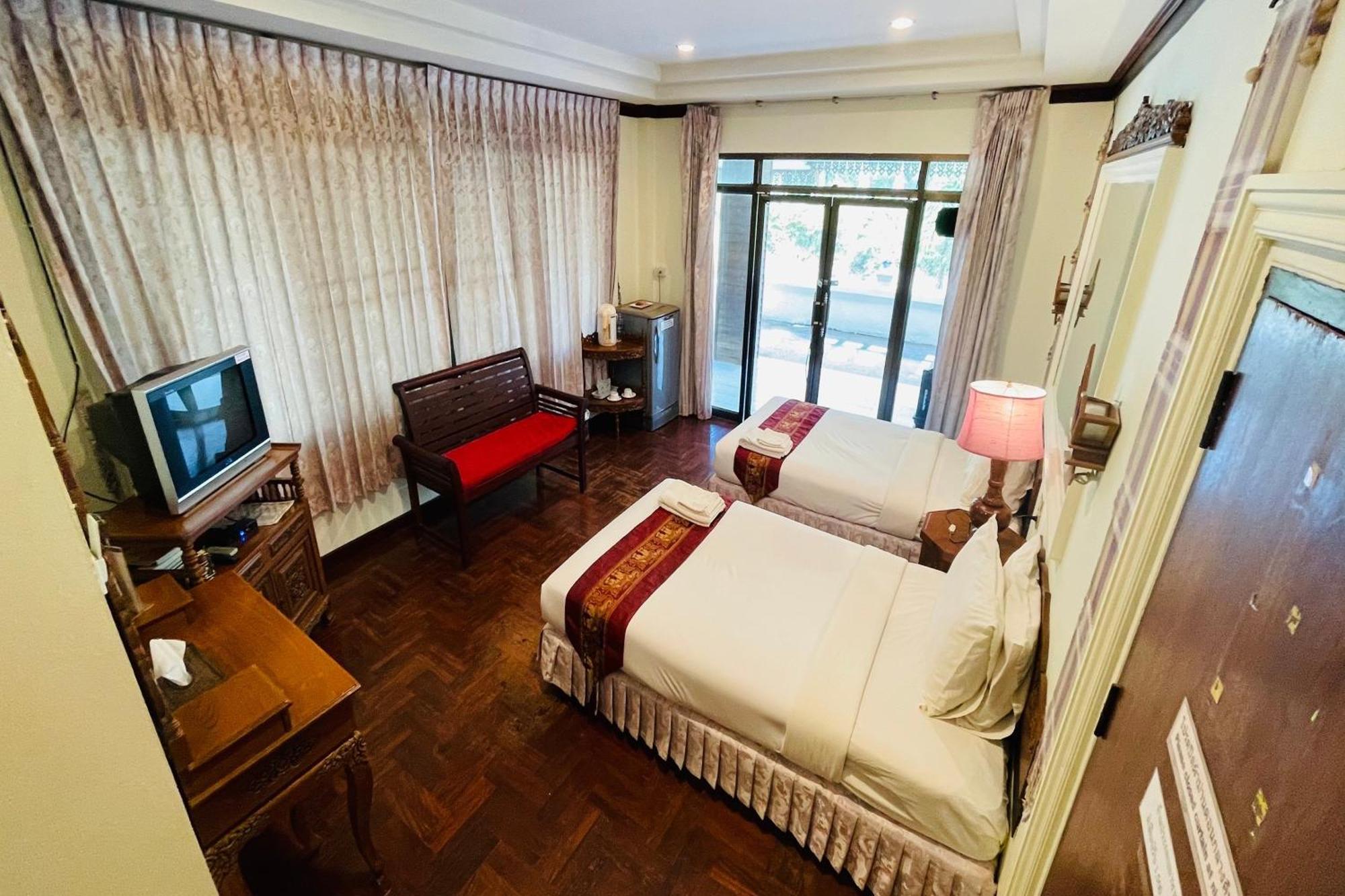 Baan Rim Kwai Paerimnam Resort Канчанабури Екстериор снимка